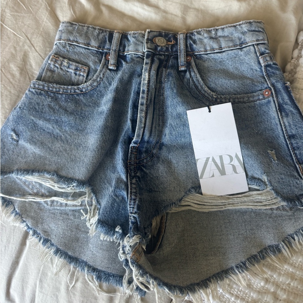 NWT Zara High Rise Curved Demin Shorts 00